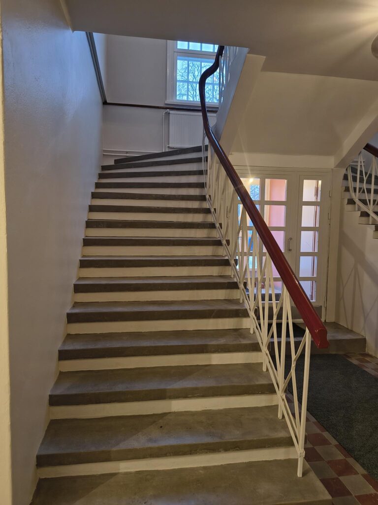 Lähikuva portaista.